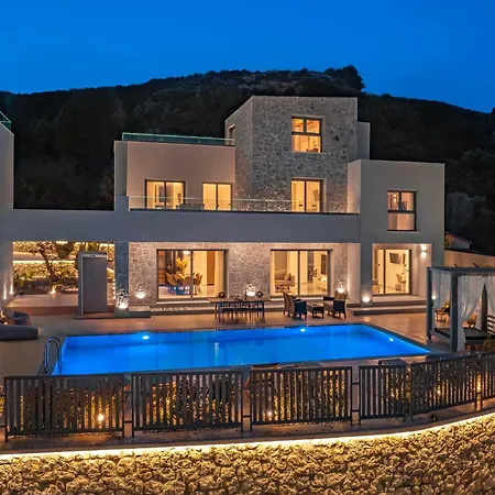 Arfna Grand Villa *